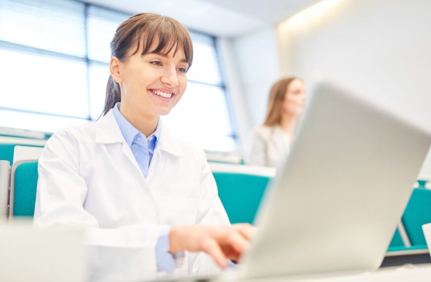 Estudiar Medicina en España sin nota de corte