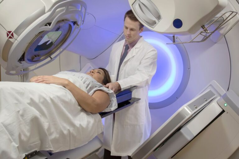 ¿Qué tiene más salida: Imagen para el Diagnóstico o Radioterapia?